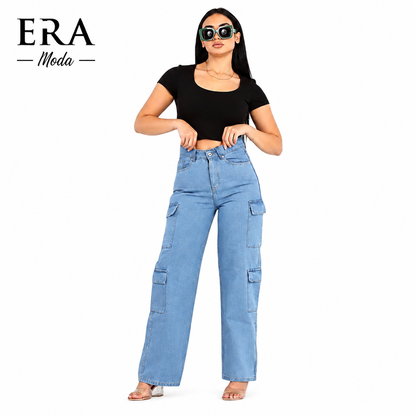 Wide-Leg Baggy Jeans